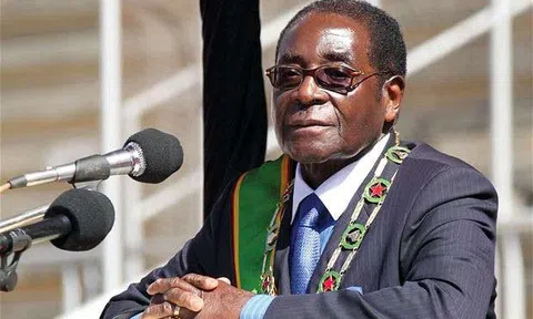 Tổng thống 93 tuổi bị quân đội Zimbabwe quản thúc là ai?