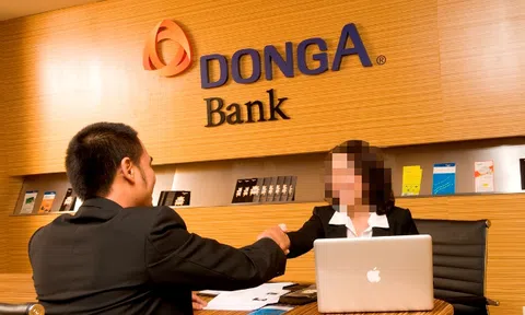 Khởi tố 3 giám đốc của Ngân hàng Đông Á