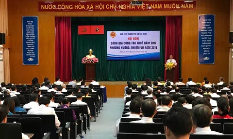 Lúng túng trong thu thuế Google, Facebook, Grab, Uber