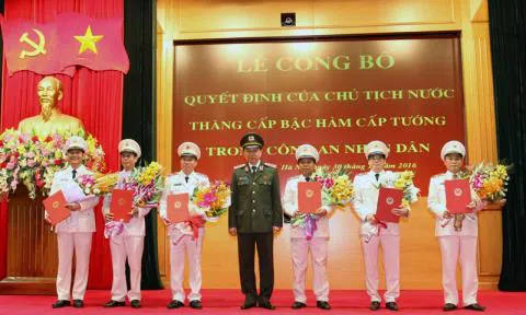 Tổng Bí thư kí quy định mới về phong tướng