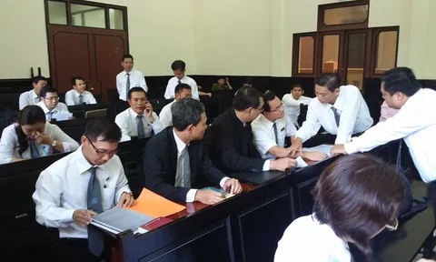 “Luật sư vần công” và những câu chuyện nhân văn trên chặng đường bảo vệ công lý