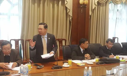 Bảo vệ người dân phản ánh, tố giác và tích cực đấu tranh chống suy thoái, "tự diễn biễn," "tự chuyển hóa" trong cán bộ, đảng viên
