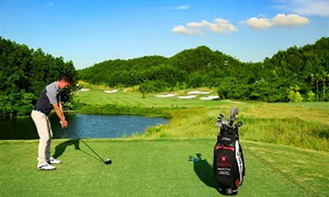 Thỏa thích chơi golf với thẻ trả trước của Bà Nà Hills Golf Club