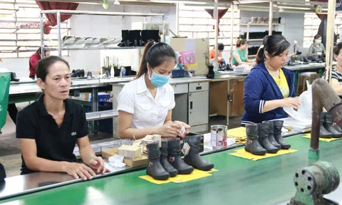 Hiểu đúng về tiền lương tháng đóng BHXH bắt buộc