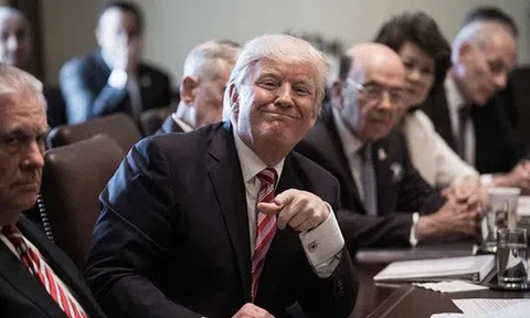 Tổng thống Donald Trump và cuộc “thanh lọc” nội các đầy biến động