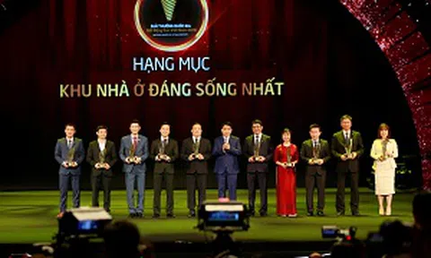 D’. Le Pont D’or Hoàng Cầu tự hào nhận giải “Khu nhà ở đáng sống nhất”