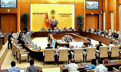 Khai mạc phiên họp thứ 23 của Ủy ban Thường vụ Quốc hội
