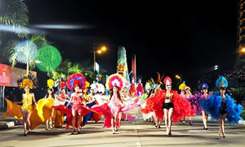 Năm du lịch quốc gia Hạ Long - Quảng Ninh 2018 mở màn đầy ấn tượng với Carnaval rực rỡ sắc màu