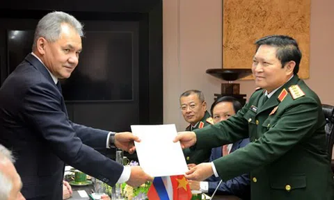 Việt Nam và Liên bang Nga ký Kế hoạch phát triển hợp tác quốc phòng song phương giai đoạn 2018-2020
