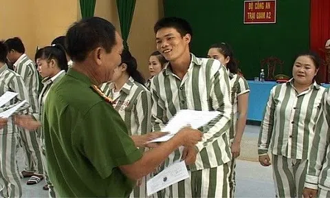 Đề nghị nên đặc xá 1 năm 1 lần