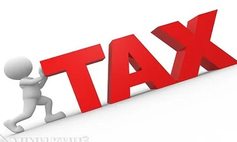 Tăng thuế để bù hụt thu ngân sách: Lợi trước mắt, hại lâu dài