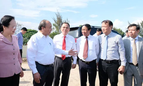 Thủ tướng: Sản xuất ô tô thương hiệu Việt để nền kinh tế tự chủ
