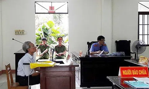Vụ Nguyễn Khắc Thủy dâm ô trẻ em: Xử treo là quá nhẹ