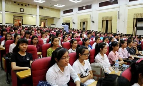Một số giải pháp giáo dục pháp luật cho sinh viên