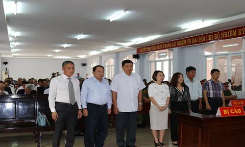 Nguyên chủ tịch, phó chủ tịch UBND TP.Vũng Tàu hầu tòa