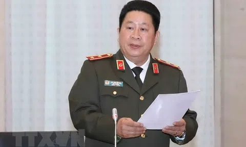 Bộ Chính trị, Ban Bí thư quyết định thi hành kỷ luật cán bộ