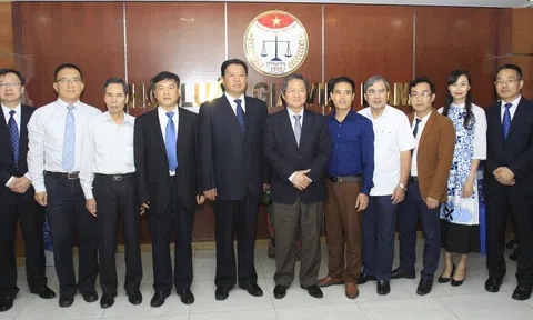Hội Luật gia Việt Nam làm việc với Hội Luật học tỉnh Sơn Đông