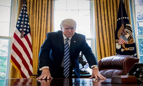 Những “quả bom pháp lý” đang bủa vây Tổng thống Trump