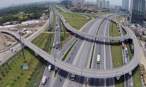 Nhà đất khu Đông bao giờ hết nóng