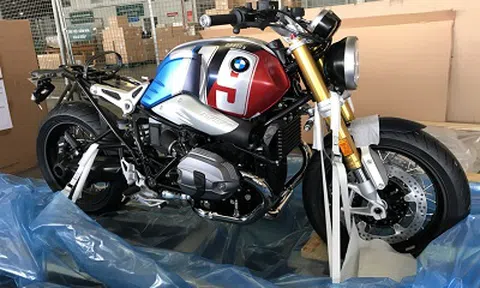 BMW R nineT Spezial và K1600 Grand America bất ngờ xuất hiện tại sân bay Tân Sơn Nhất