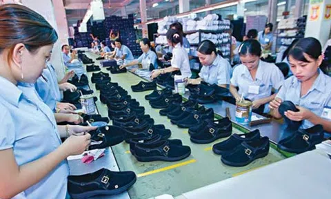 Từ 1/11: Lao động được trả lương theo sản phẩm