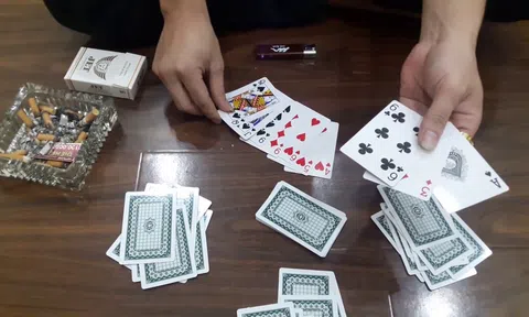Quảng Ninh: Khởi tố nhiều cán bộ tham gia đánh bạc