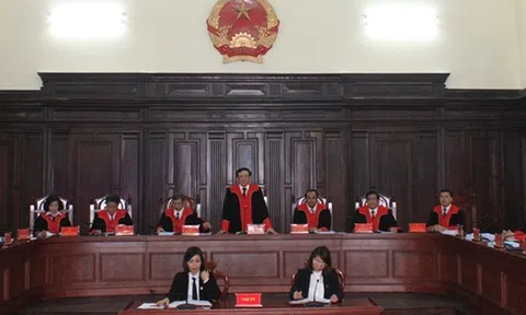 Tòa án nhân dân là thiết chế cơ bản có chức năng bảo vệ công lý
