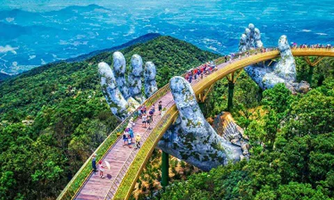 Kỹ sư xứ Wales thiết kế cây cầu qua eo biển Menai dựa trên ý tưởng Cầu Vàng
