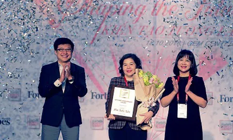Tổng giám đốc Vinamilk là người phụ nữ duy nhất được Forbes Việt Nam vinh danh với giải thưởng "Thạnh tựu trọn đời"