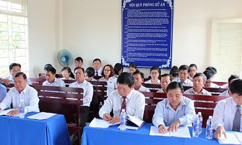 Xử lý hành vi không thi hành quyết định của Tòa án và đưa tin sai sự thật