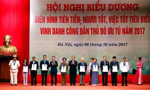 Vinh danh 10 công dân Thủ đô ưu tú và nhiều gương điển hình tiên tiến