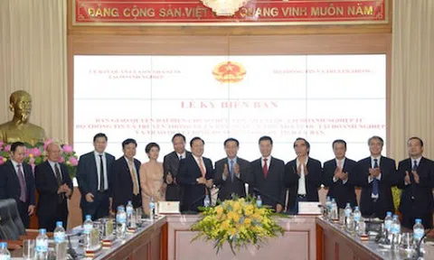 “Siêu ủy ban”, hy vọng và băn khoăn