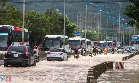 Thành phố Hồ Chí Minh và các tỉnh Nam Bộ đang gồng mình chống bão số 9