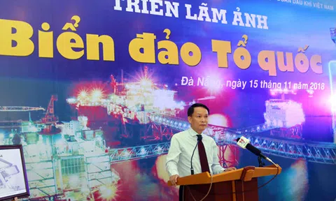 Khai mạc Triển lãm ảnh “Biển đảo Tổ quốc”