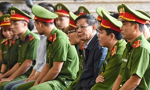 Bị cáo, đương sự chỉ được yêu cầu giữ bí mật một số thông tin trong việc công bố bản án