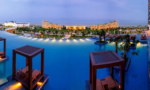 Đón năm mới hoành tráng và độc đáo chỉ có tại resort 5 sao của Tập đoàn FLC