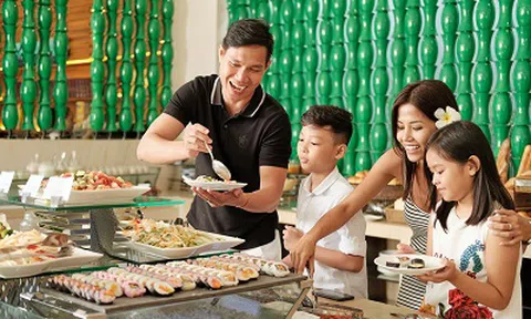 Một vòng Giáng sinh khắp Âu, Á với tuần dạ tiệc bên biển Non Nước