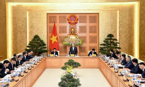 Thủ tướng đề nghị Tổ tư vấn kinh tế hiến kế để phát triển KTXH