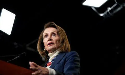 Căng thẳng leo thang, ông Trump trả đũa, ngăn Chủ tịch Hạ viện Mỹ công du