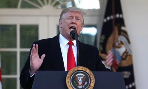 Mở cửa chính phủ: Nhượng bộ của ông Trump hay thắng lợi của bà Pelosi?