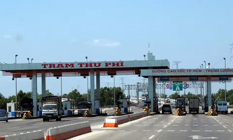 Danh tính hàng loạt lãnh đạo công ty Yên Khánh bị bắt vì sử dụng phần mềm thu phí trốn thuế cao tốc TP.HCM - Trung Lương