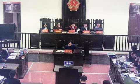 Tòa bác yêu cầu trả hồ sơ vụ chạy thận ở Hòa Bình, VKS đề nghị xử lý luật sư