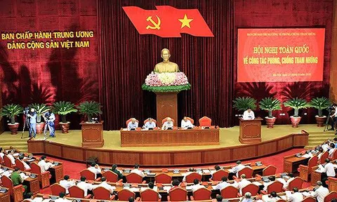 Những đột phá trong chỉnh đốn đội ngũ cán bộ