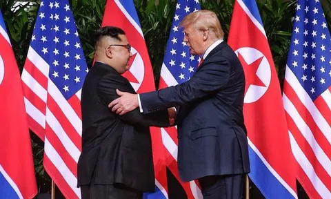 Loạt hoạt động 'ngoại giao đầu tiên' của ông Kim Jong-un chinh phục thế giới