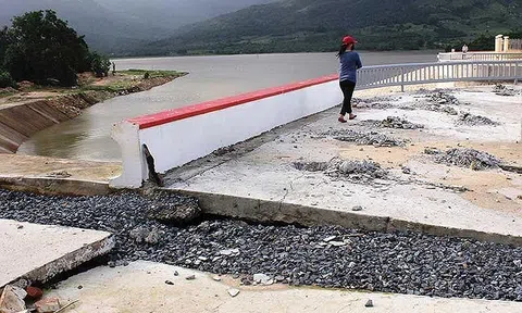 Truy tố giám đốc 'chống hạn trên giấy' để tham ô