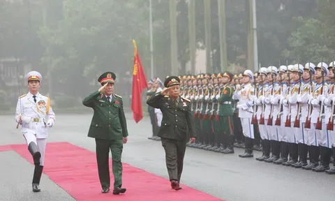 Việt Nam-Lào: Hợp tác quân đội thúc đẩy quan hệ hai nước bền vững