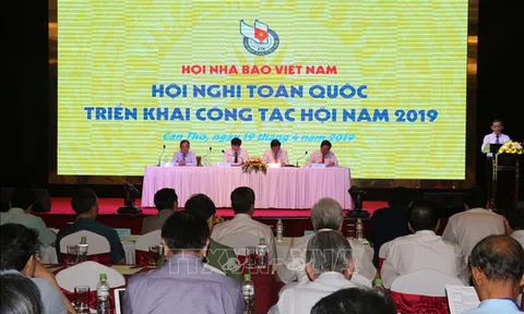 Xây dựng đội ngũ người làm báo có bản lĩnh chính trị vững vàng, giỏi nghiệp vụ