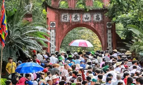 “Nhớ ngày Giỗ Tổ mồng mười tháng ba”