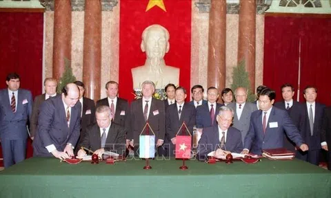 Nguyên Chủ tịch nước Lê Đức Anh - một vị lãnh đạo có tầm nhìn xa, trông rộng Thứ