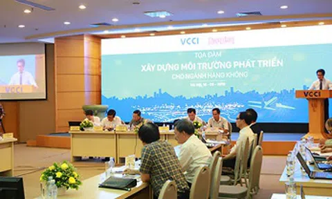 Phi công chuyển việc “chỉ phải tuân thủ duy nhất Luật Lao động và hợp đồng tuyển dụng”